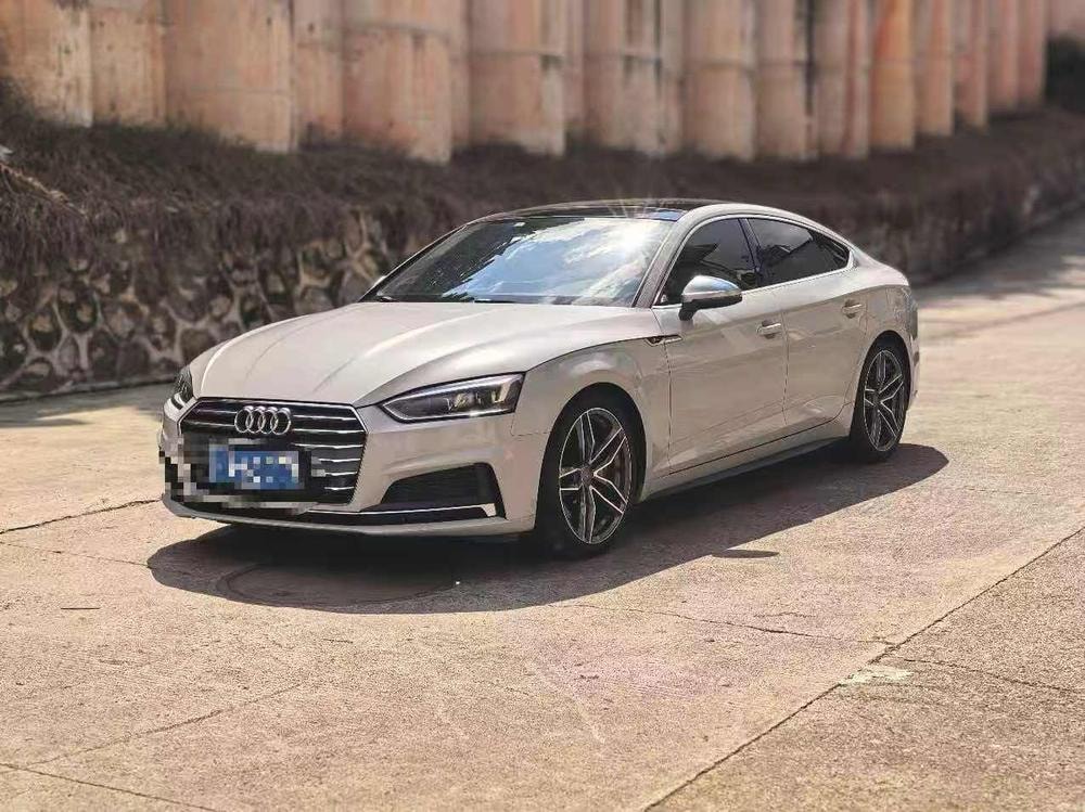 Audi A5 2019 — фото автомобиля
