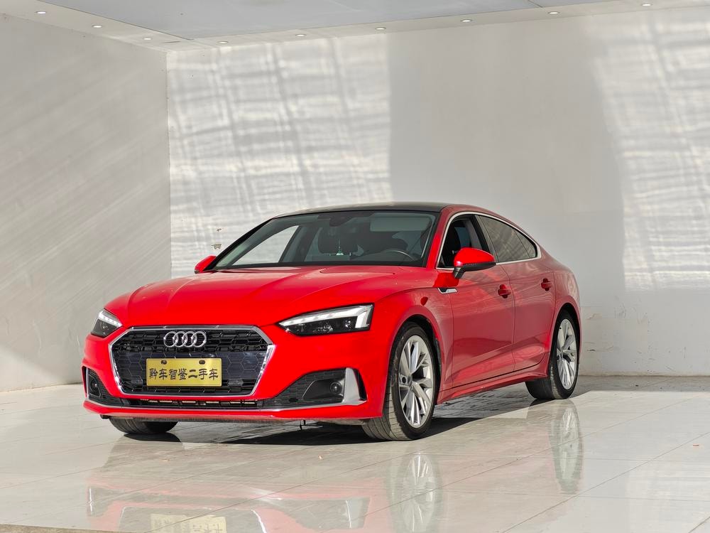 Audi A5 2021 — фото автомобиля
