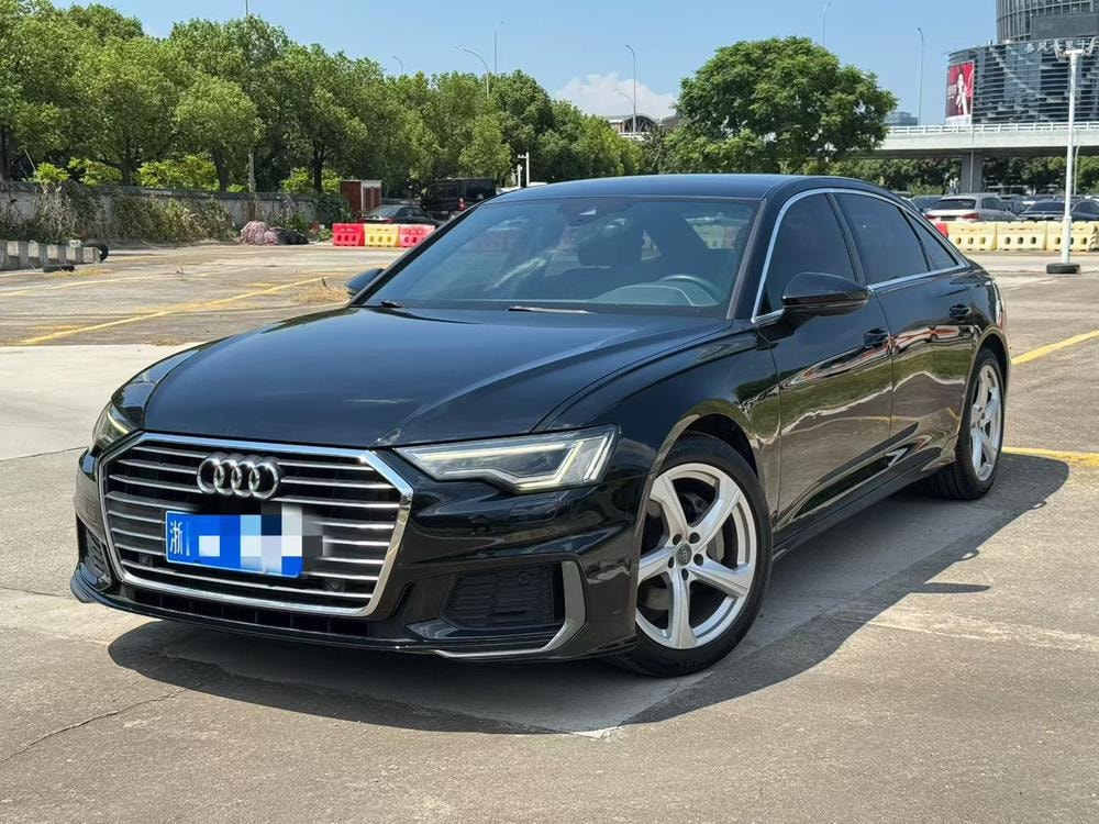 Audi A6L 2019 — фото автомобиля 1