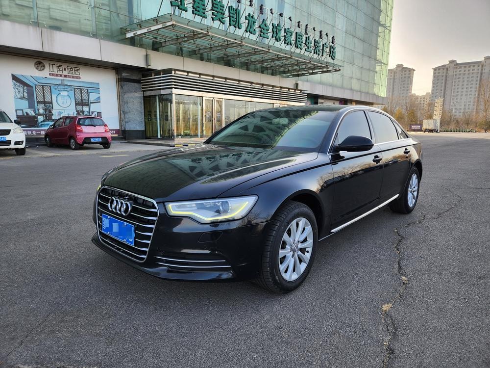 Audi A6L 2012 — фото автомобиля