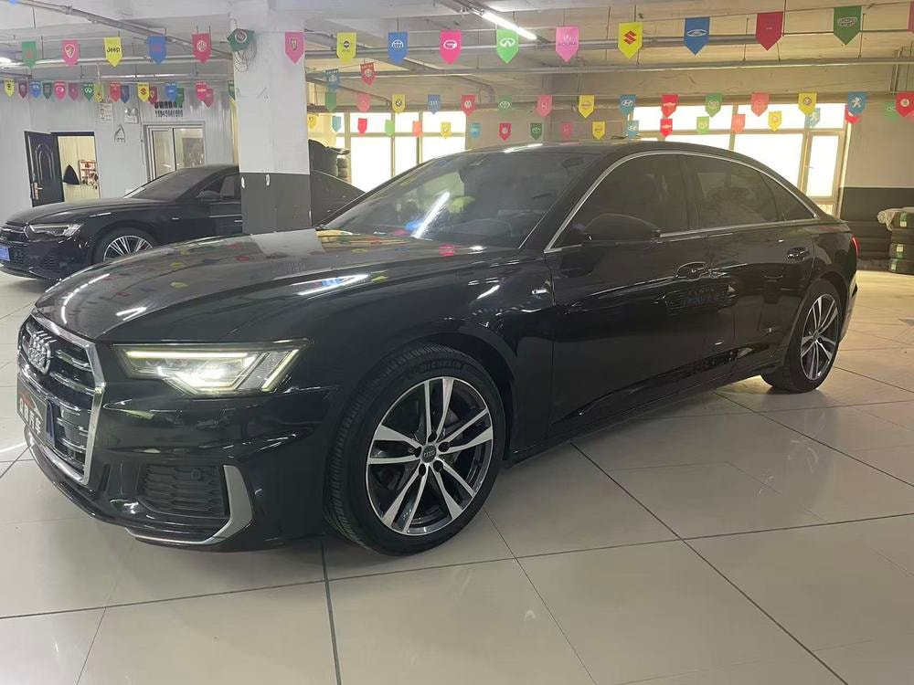 Audi A6L 2019 — фото автомобиля
