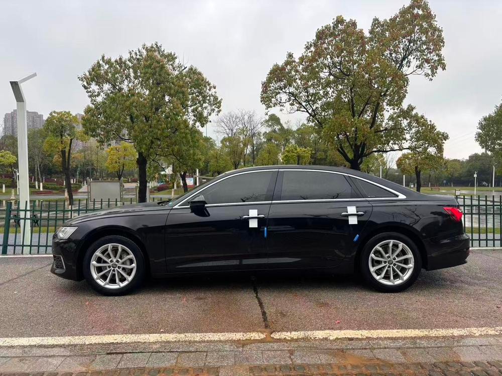 Audi A6L 2020 — фото автомобиля
