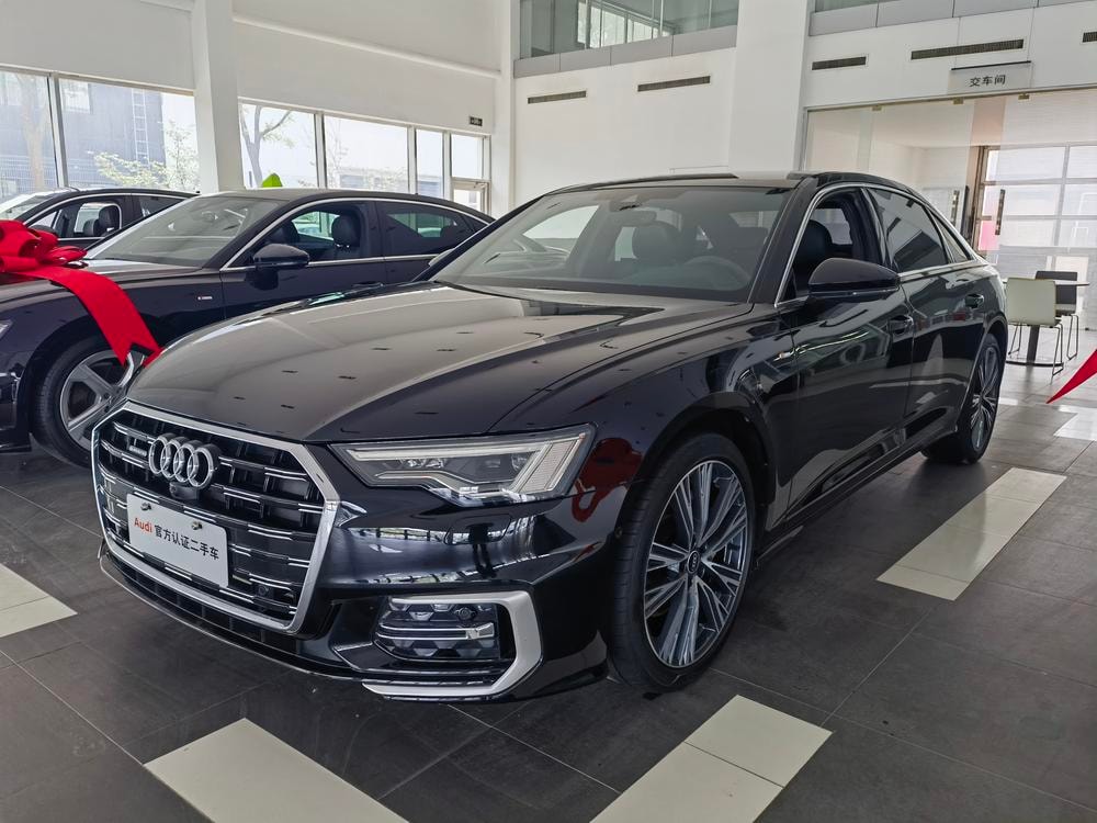 Audi A6L 2023 — фото автомобиля 1