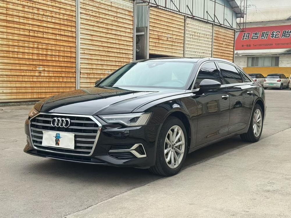 Audi A6L 2022 — фото автомобиля 1