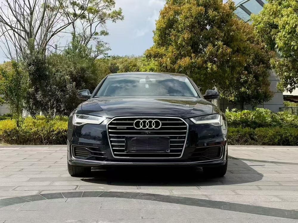 Audi A6L 2016 — фото автомобиля