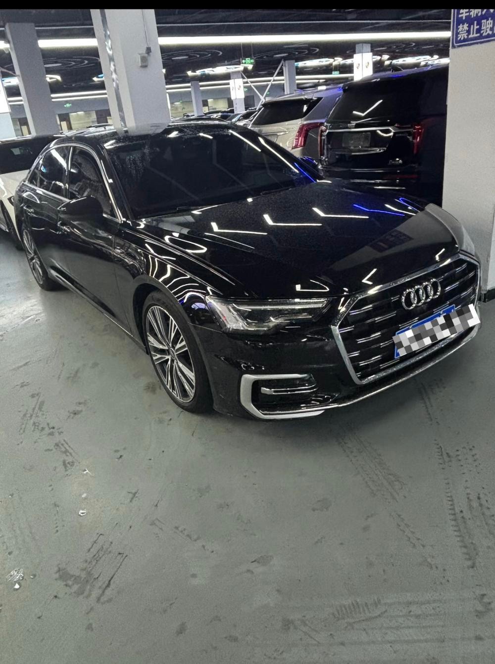 Audi A6L 2023 — фото автомобиля