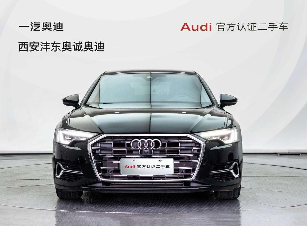 Audi A6L 2024 — фото автомобиля