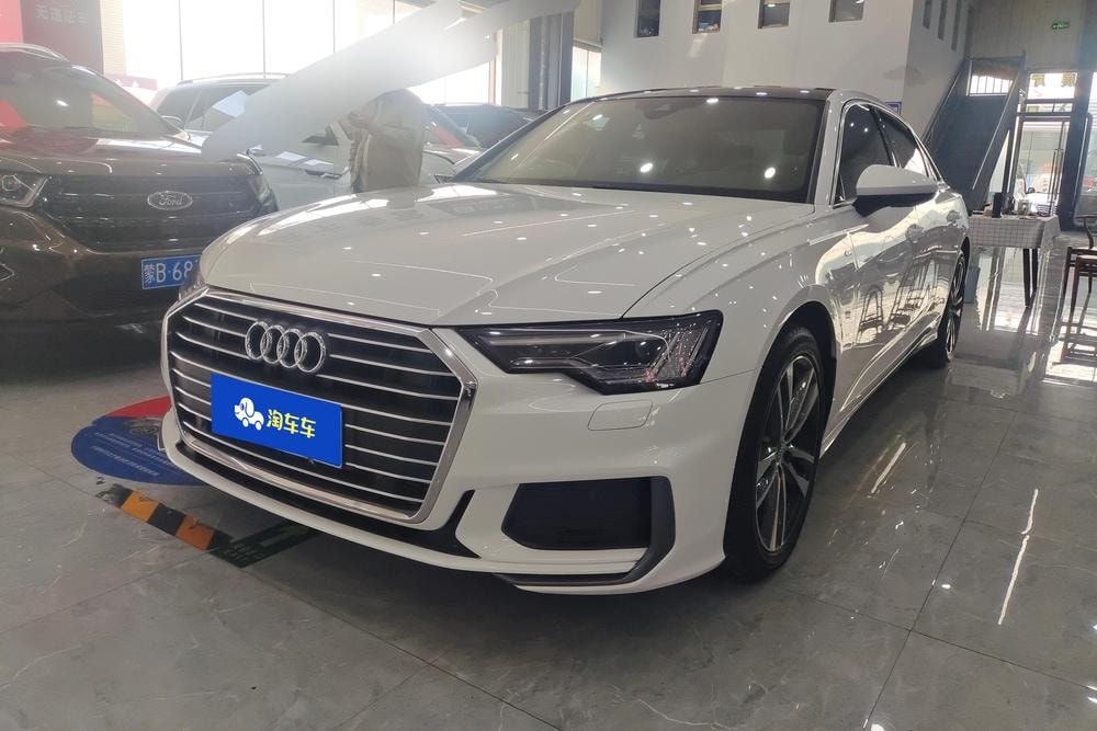 Audi A6L 2019 — фото автомобиля
