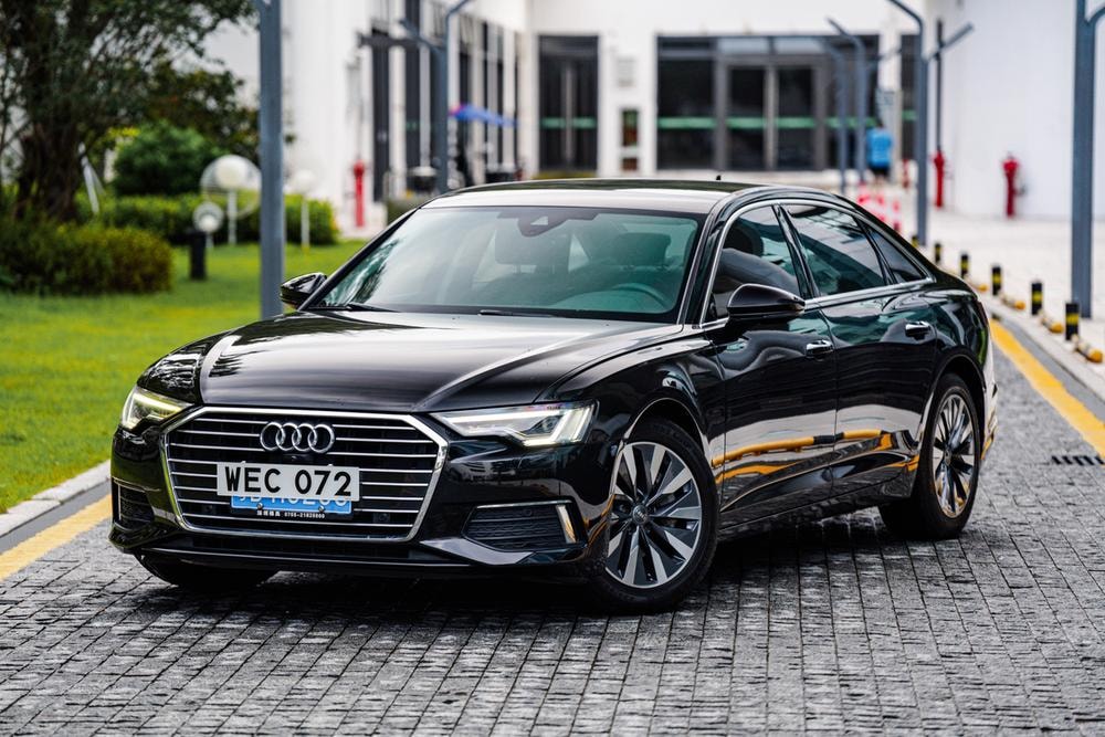 Audi A6L 2020 — фото автомобиля