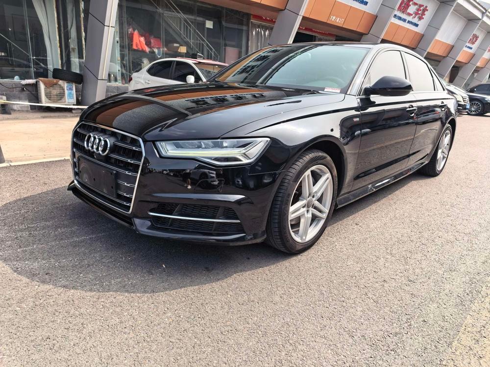 Audi A6L 2018 — фото автомобиля 1