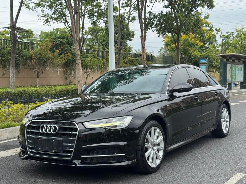 Audi A6L 2018 — фото автомобиля