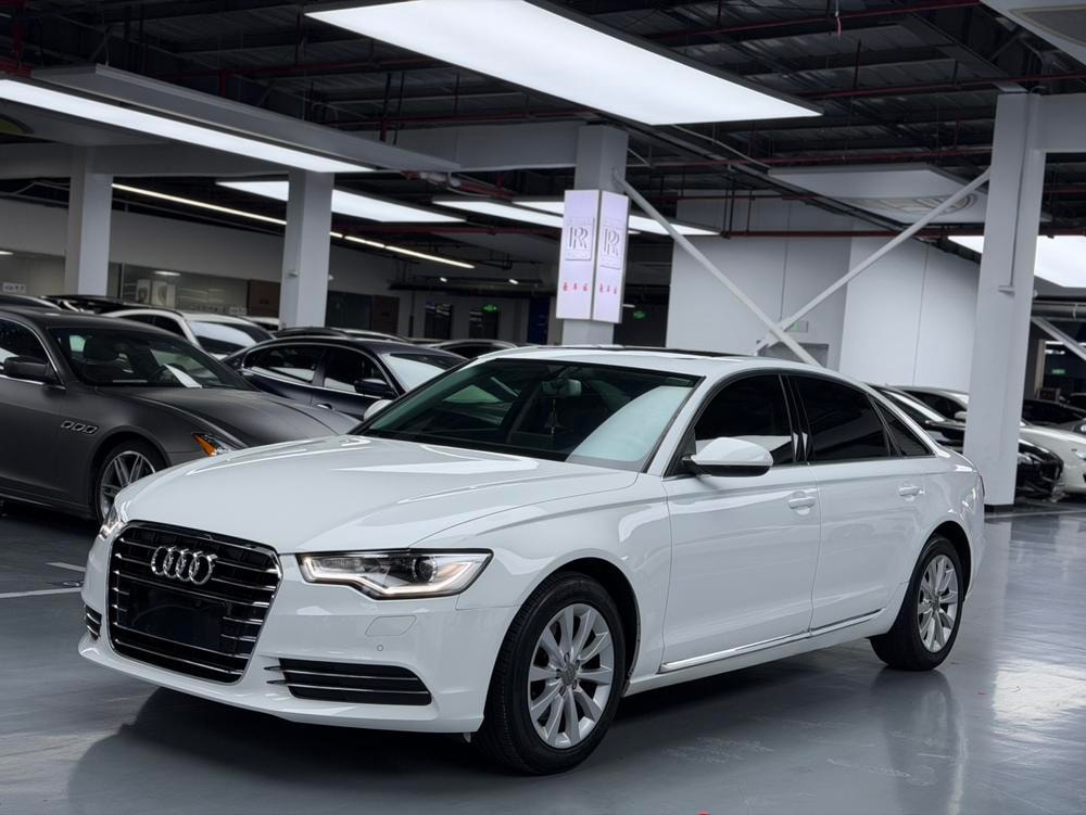 Audi A6L 2014 — фото автомобиля