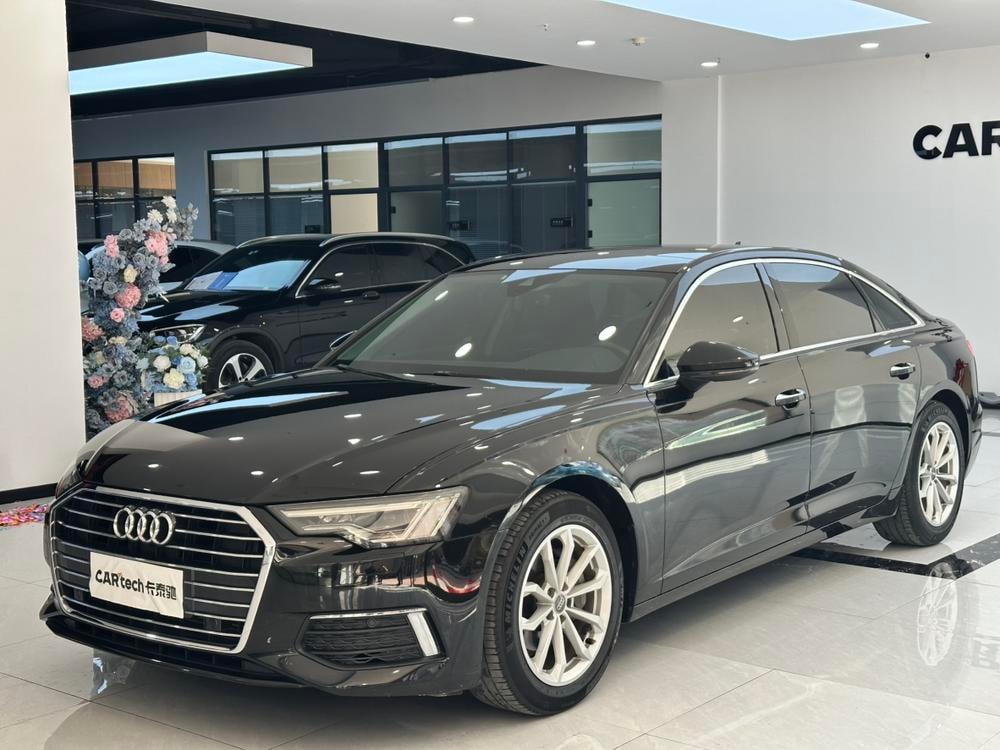 Audi A6L 2019 — фото автомобиля