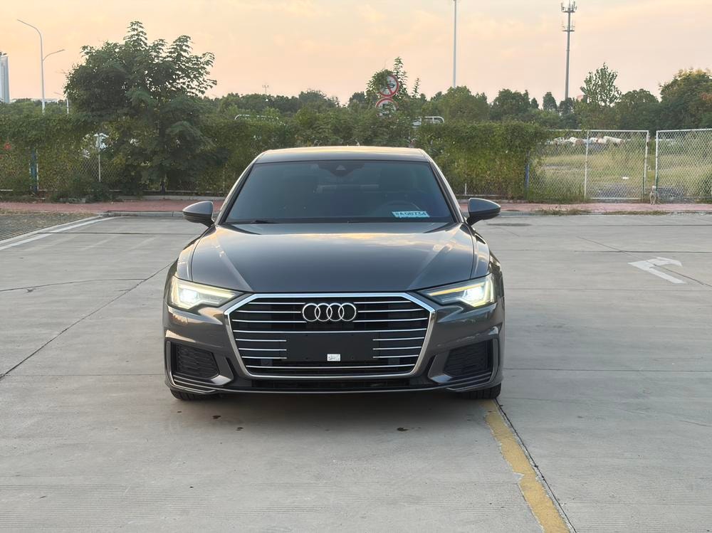 Audi A6L 2021 — фото автомобиля