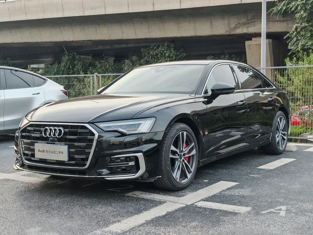 Audi A6L 2022 — фото автомобиля