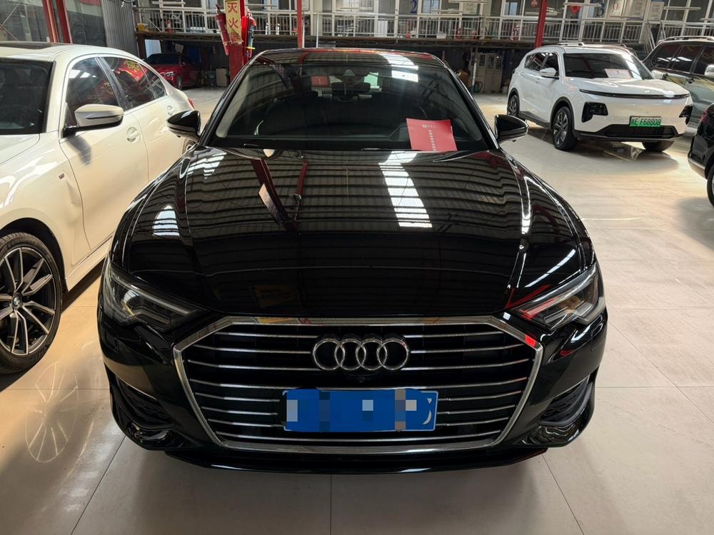 Audi A6L 2021 — фото автомобиля