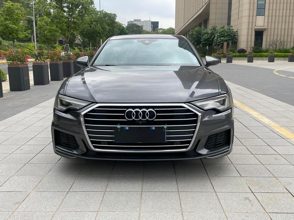 Audi A6L 2021 — фото автомобиля