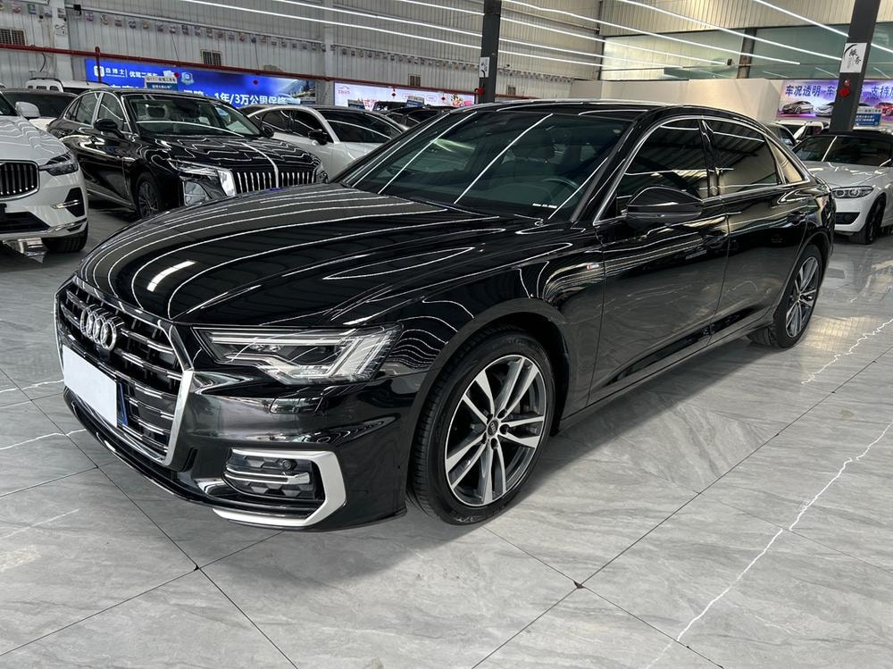 Audi A6L 2022 — фото автомобиля