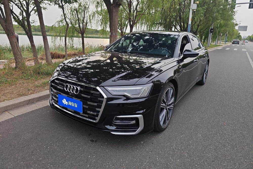 Audi A6L 2024 — фото автомобиля 1