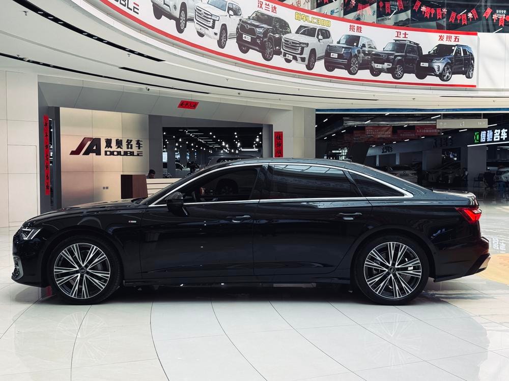 Audi A6L 2023 — фото автомобиля