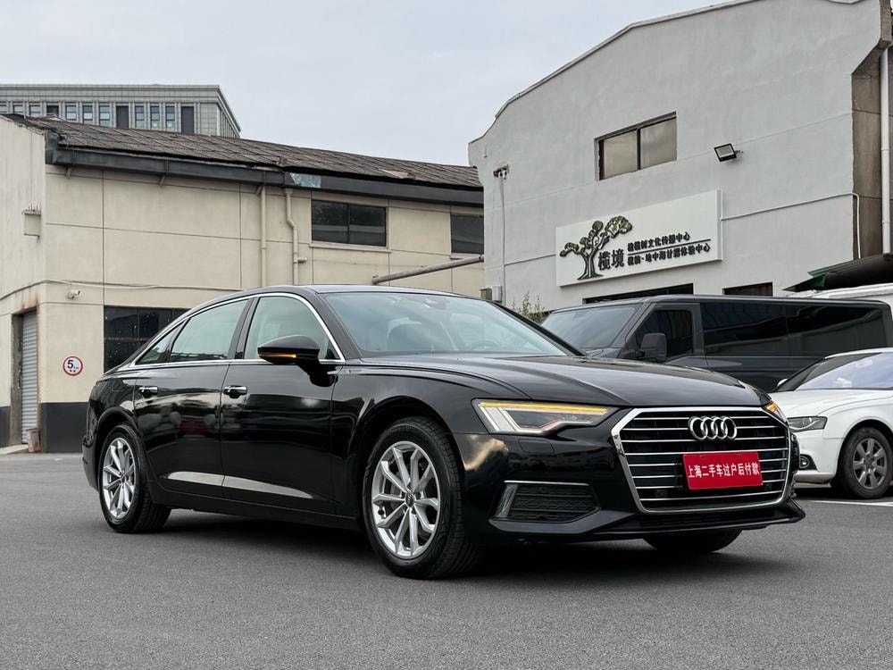 Audi A6L 2020 — фото автомобиля 1
