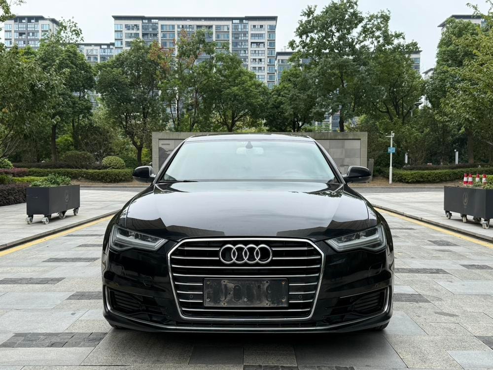 Audi A6L 2018 — фото автомобиля 1