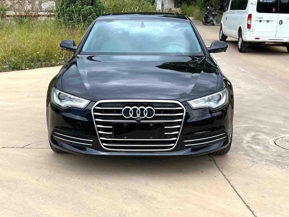 Audi A6L 2012 — фото автомобиля