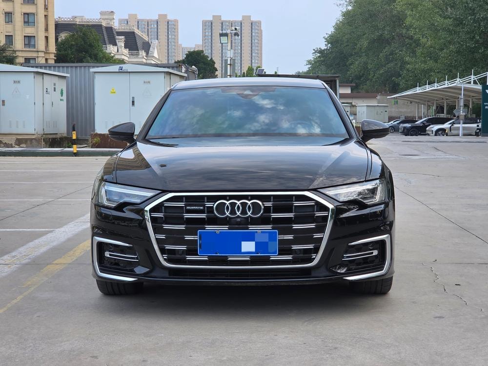 Audi A6L 2022 — фото автомобиля 1