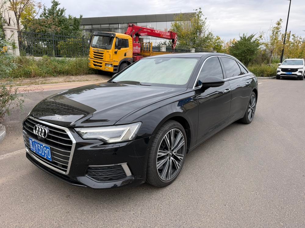 Audi A6L 2021 — фото автомобиля 1