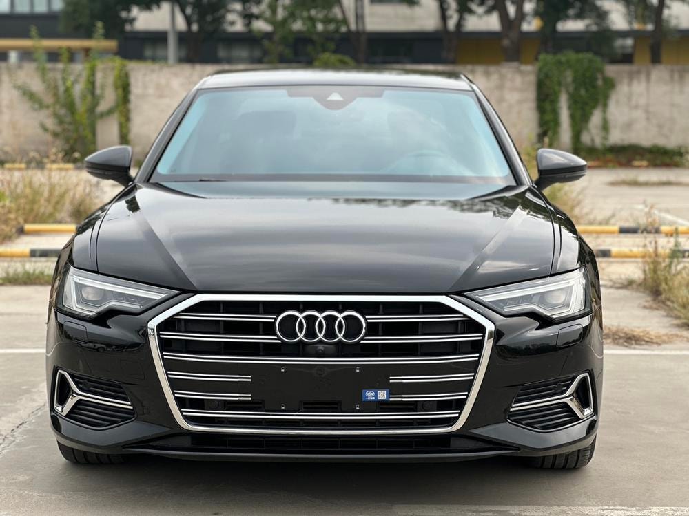 Audi A6L 2024 — фото автомобиля 1