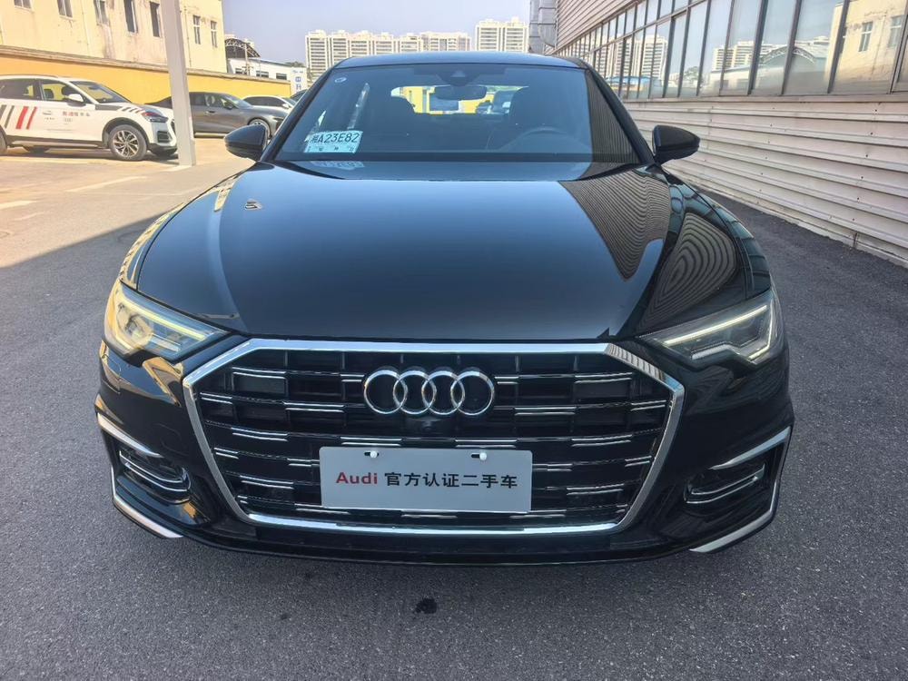Audi A6L 2024 — фото автомобиля 1