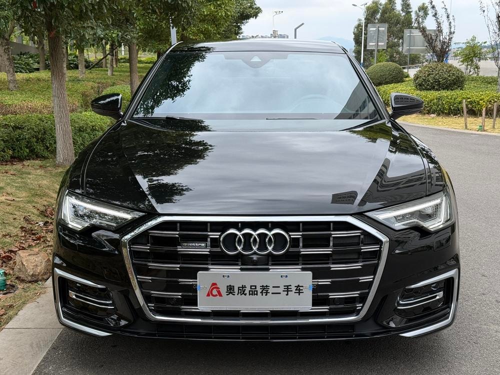 Audi A6L 2025 — фото автомобиля
