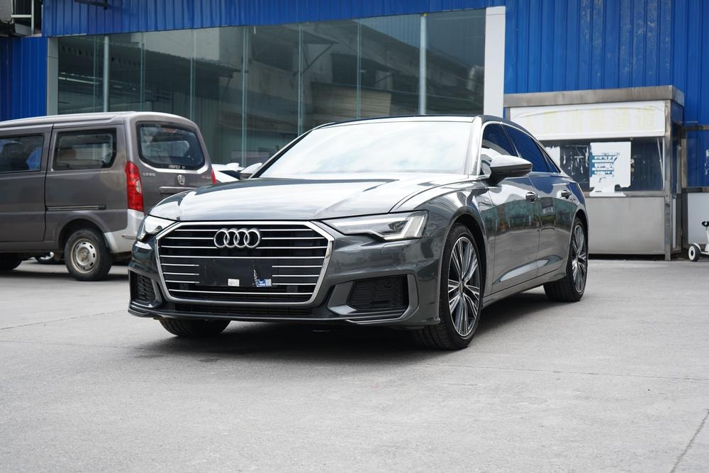 Audi A6L 2021 — фото автомобиля 1