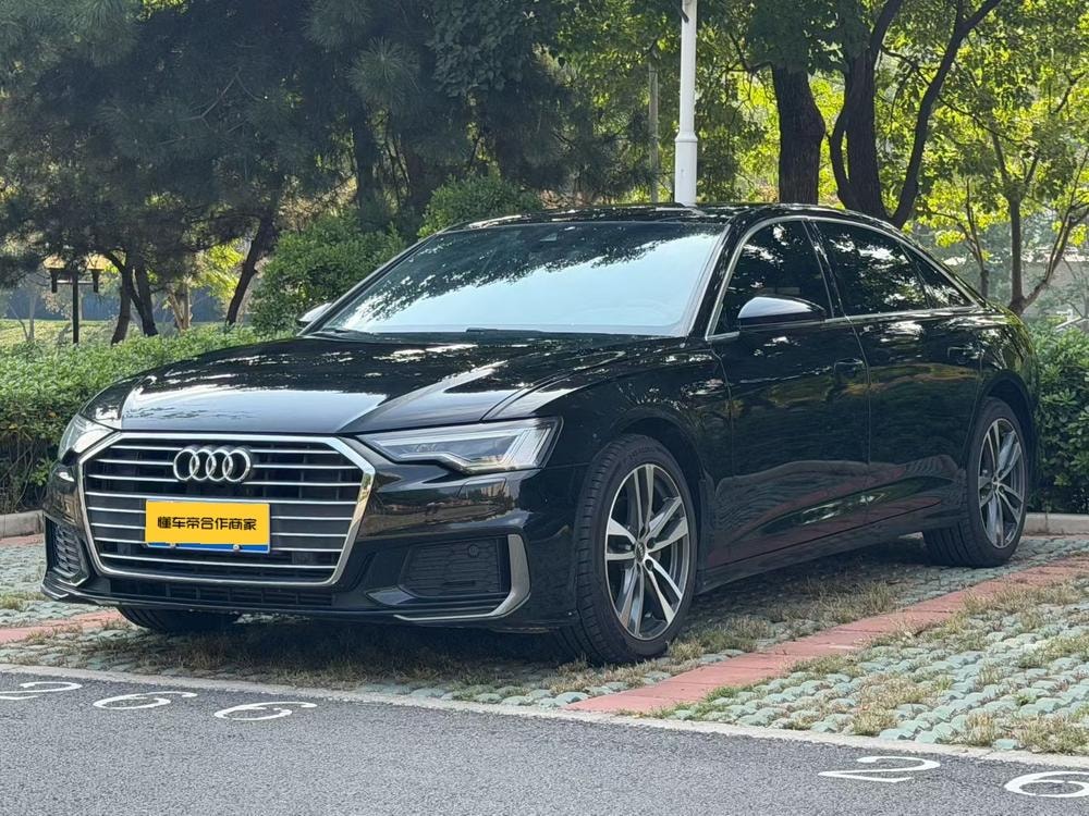 Audi A6L 2019 — фото автомобиля 1