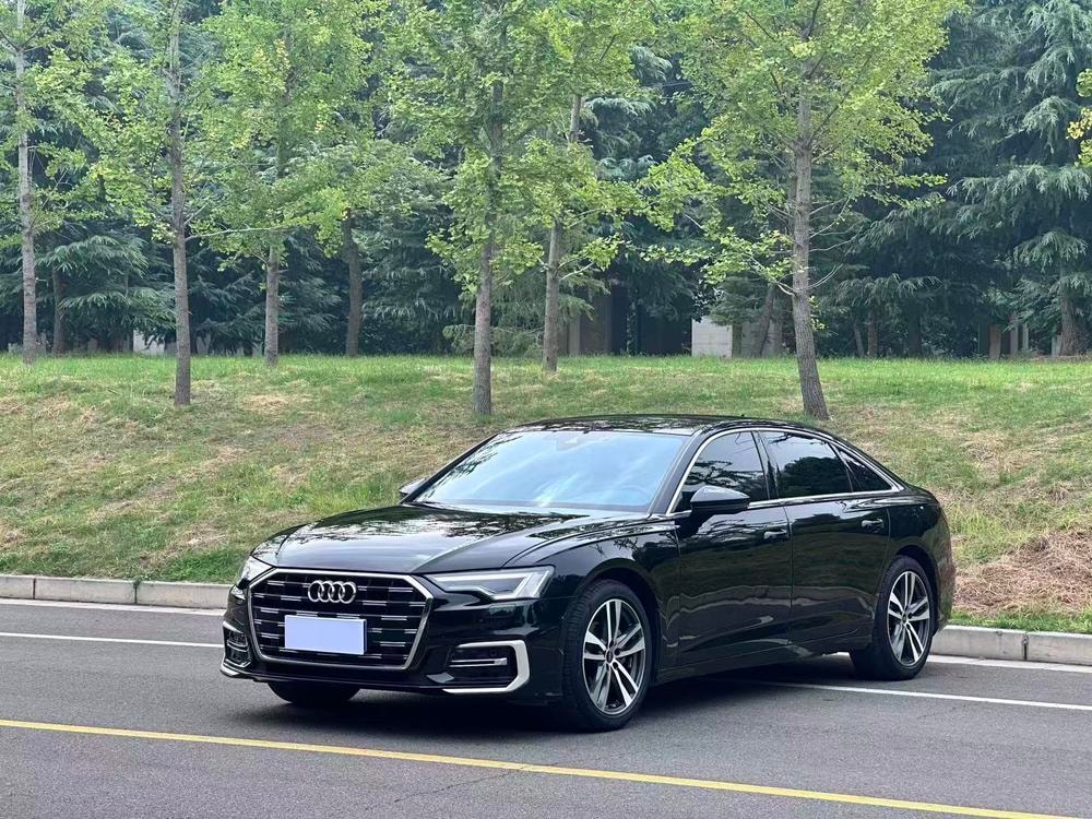 Audi A6L 2023 — фото автомобиля 1