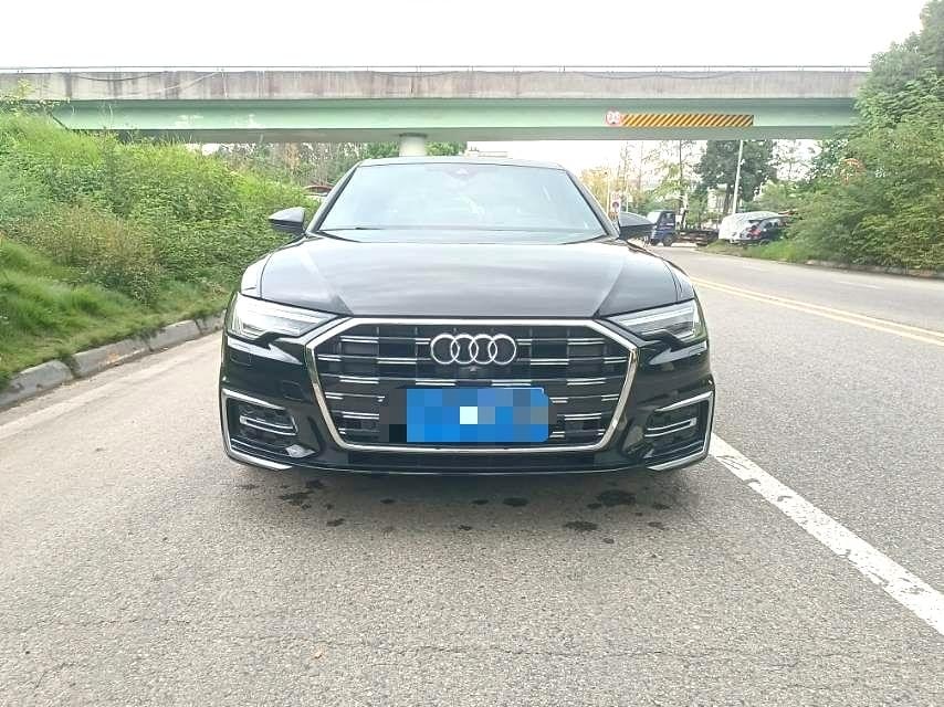 Audi A6L 2023 — фото автомобиля