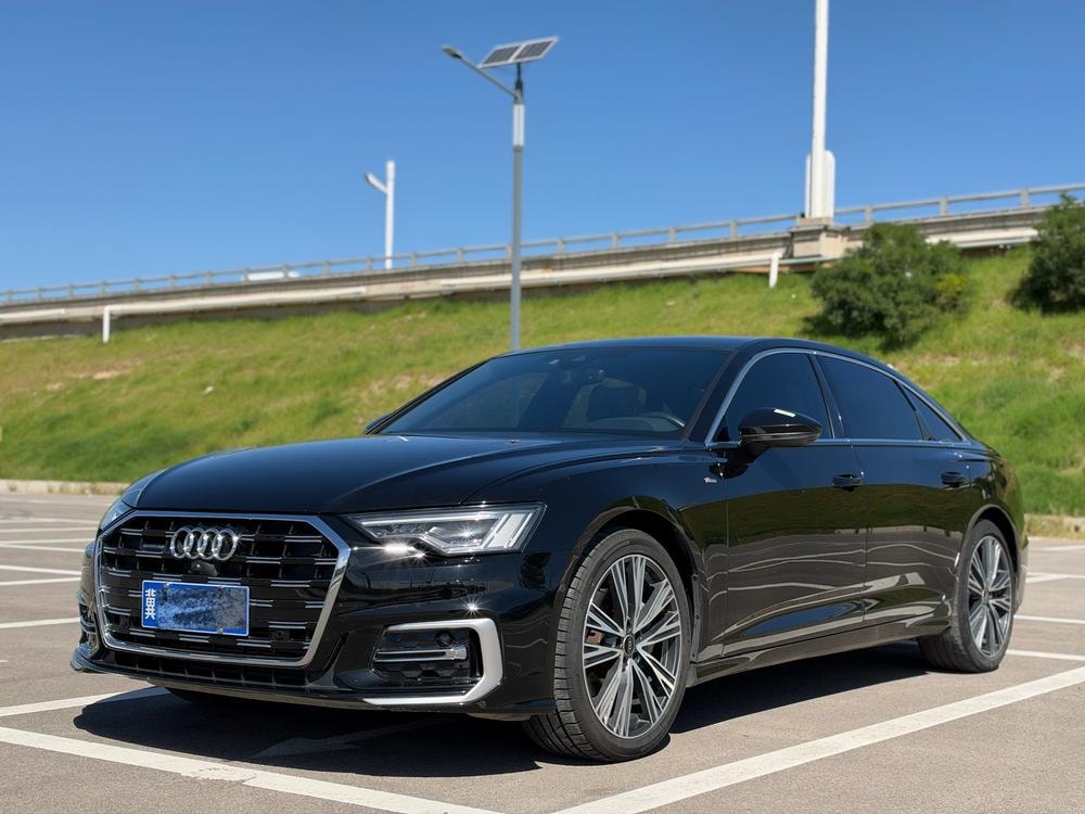 Audi A6L 2023 — фото автомобиля
