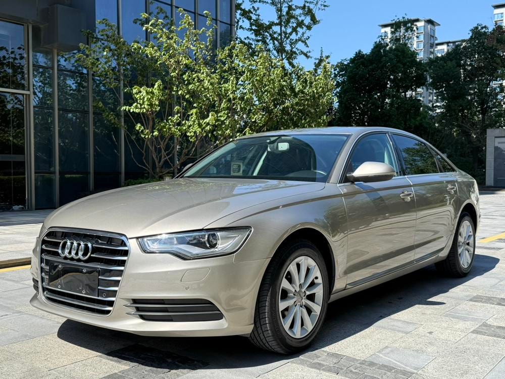 Audi A6L 2014 — фото автомобиля