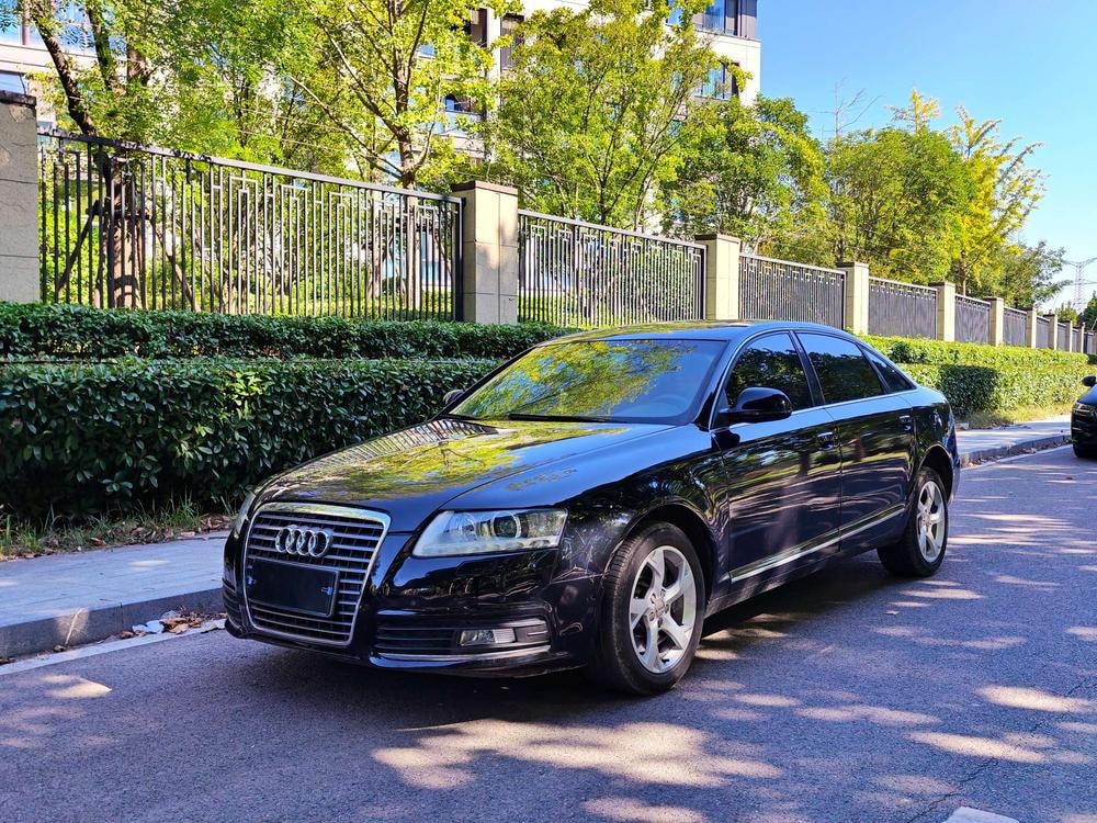 Audi A6L 2010 — фото автомобиля