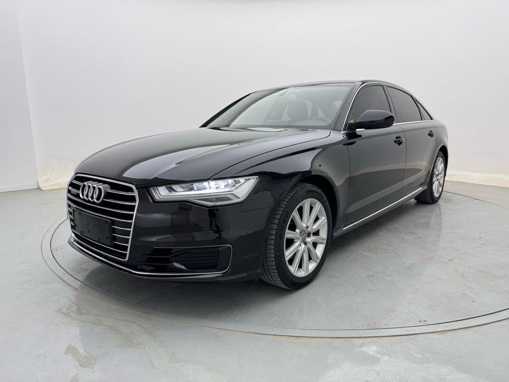 Audi A6L 2018 — фото автомобиля 1