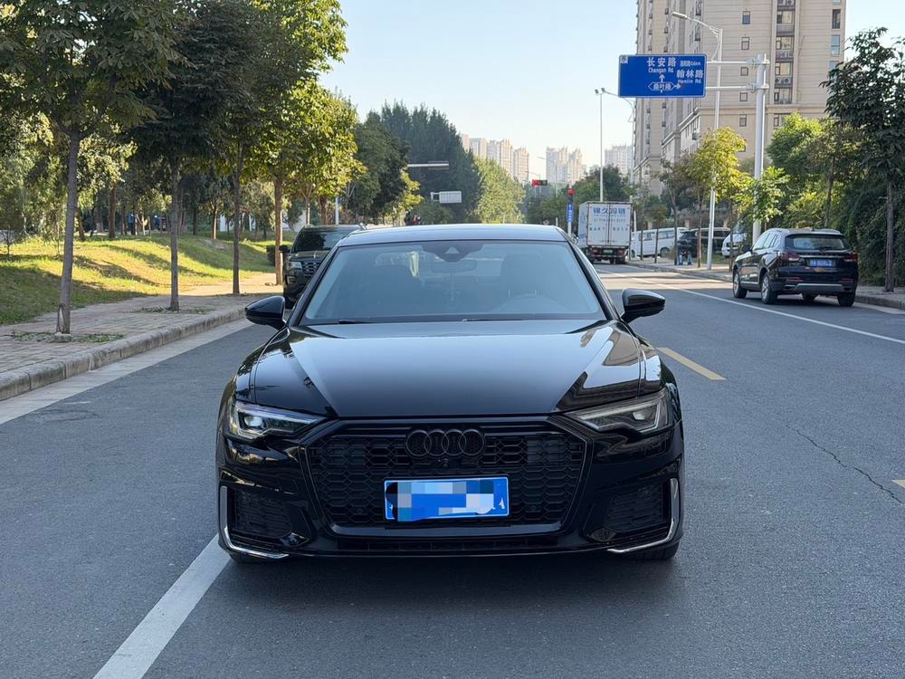 Audi A6L 2021 — фото автомобиля