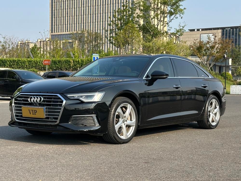 Audi A6L 2021 — фото автомобиля