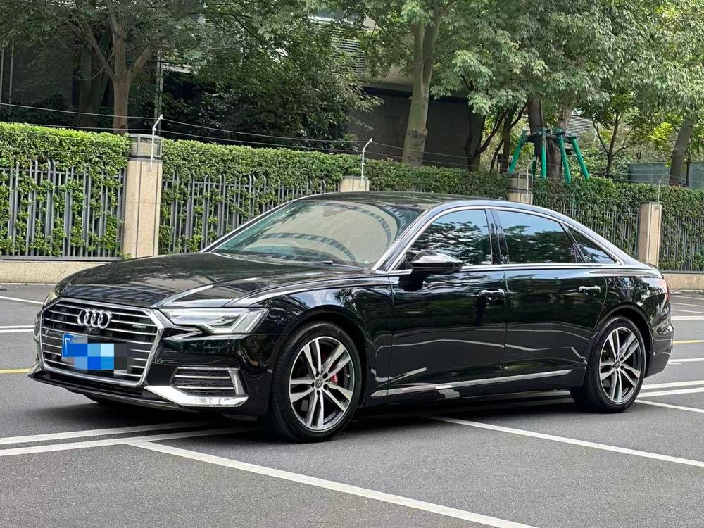Audi A6L 2019 — фото автомобиля