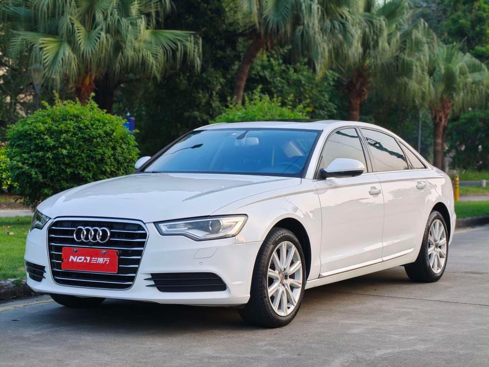 Audi A6L 2015 — фото автомобиля