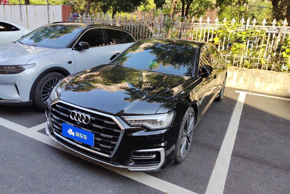 Audi A6L 2025 — фото автомобиля 1