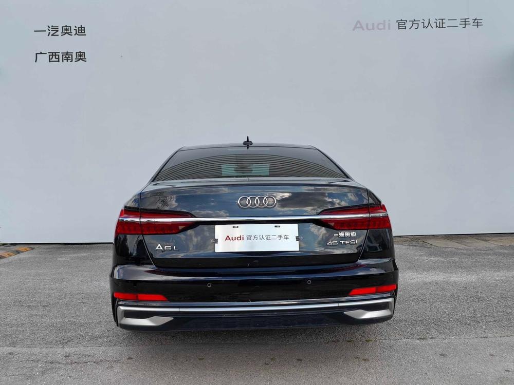Audi A6L 2023 — фото автомобиля 1