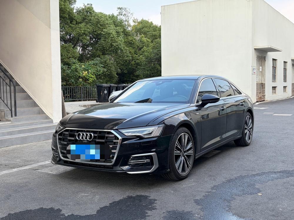 Audi A6L 2025 — фото автомобиля 1