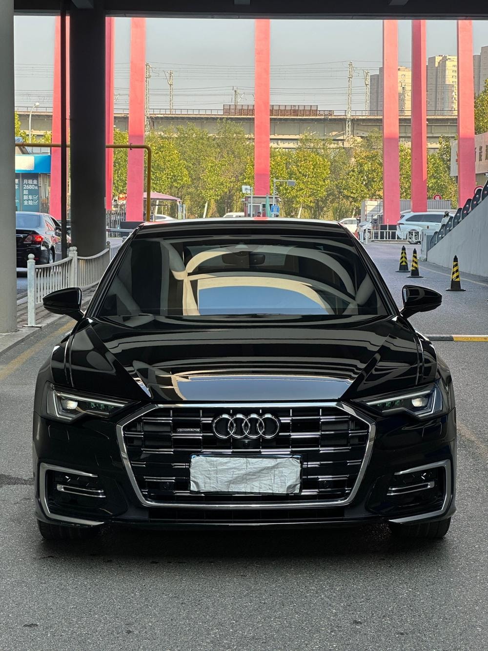 Audi A6L 2024 — фото автомобиля 1