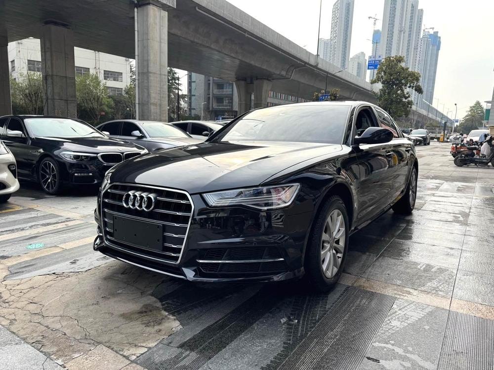 Audi A6L 2012 — фото автомобиля