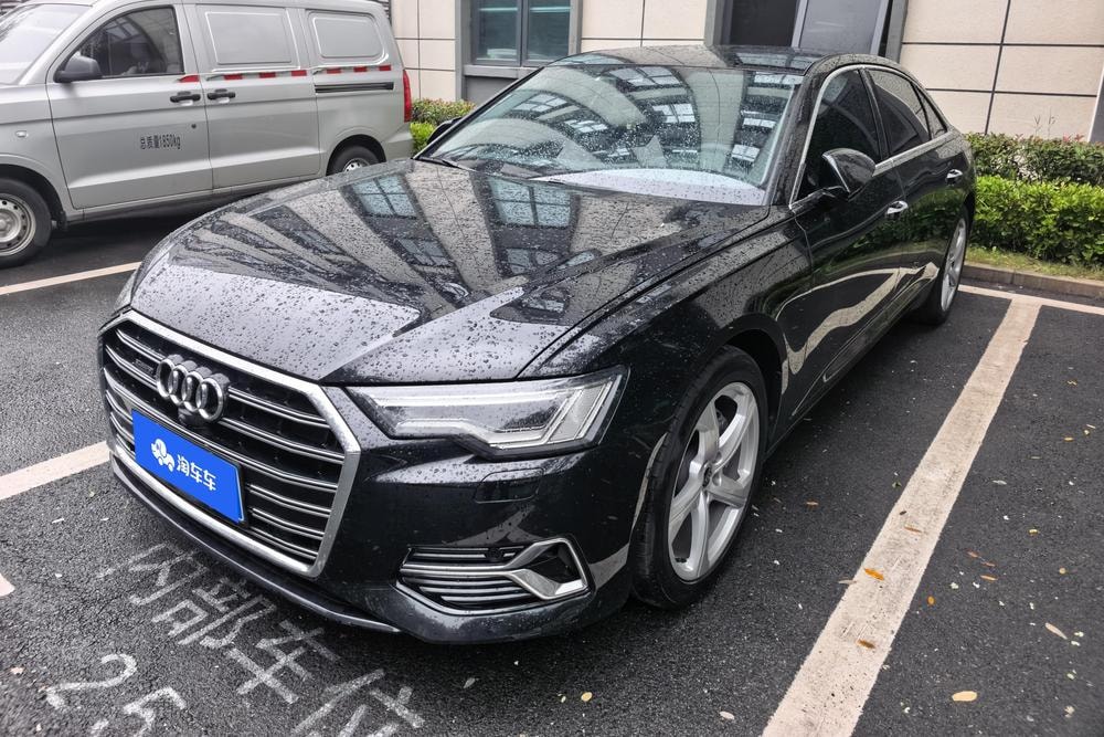 Audi A6L 2022 — фото автомобиля